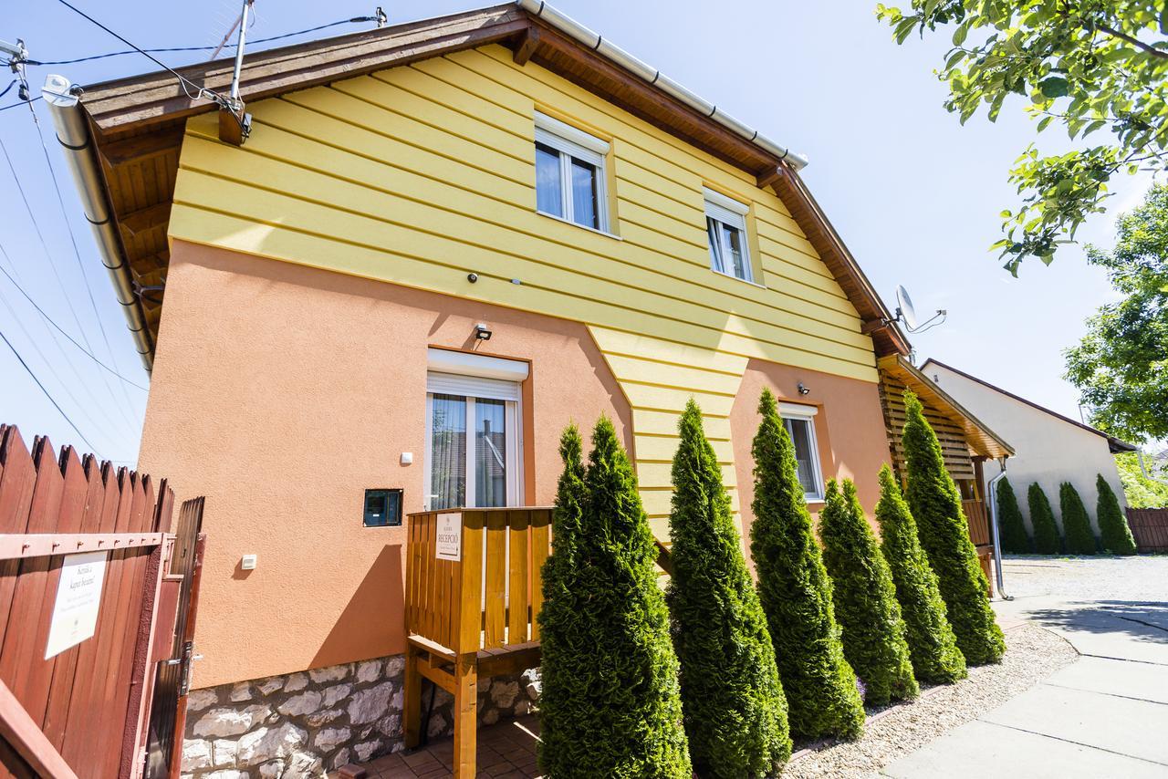 Almafa Apartmanhaz Eger Eksteriør billede